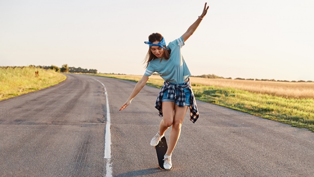 Tử vi thứ Sáu (27/2/2026): Song Tử quyết tâm làm mọi việc theo cách của riêng mình