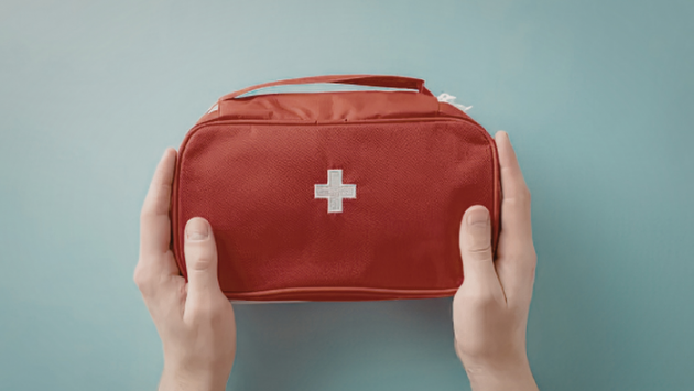 Những vật dụng cần có trong túi sơ cứu du lịch