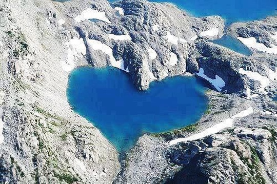 Top 10 hồ nước biểu tượng tình yêu đẹp nhất thế giới